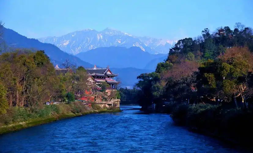 【都江堰风景区一角】