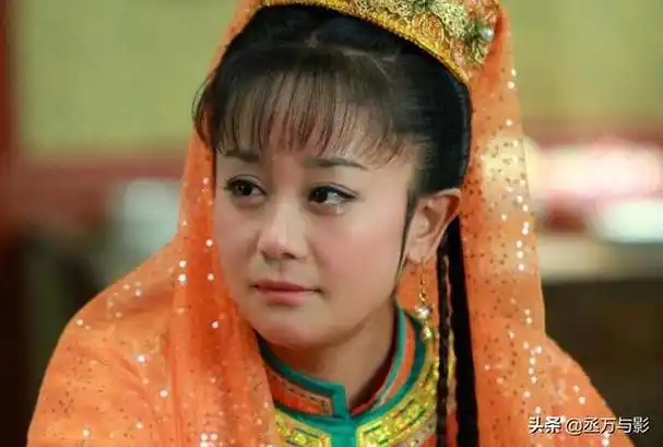 海陆饰演的紫薇争议甚至比李晟更大,身材高大,导致看着很壮,而一对