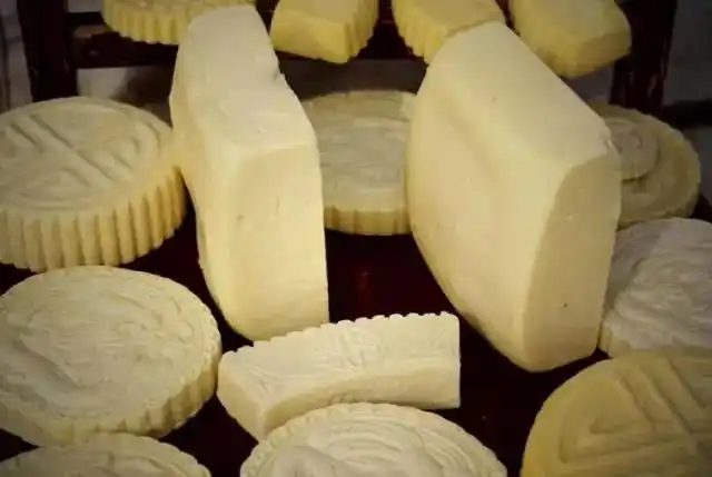 "蓝旗奶食甲天下":内蒙古这个地方的奶食品,好吃的不得了!