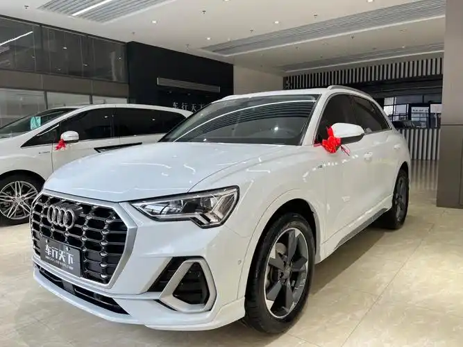 奥迪 奥迪q3  2021款 35 tfsi 时尚动感型图片