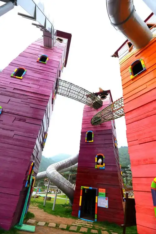 雁荡山铁定溜溜有着各种溜溜玩乐项目,木讷的人也会变得溜溜啦