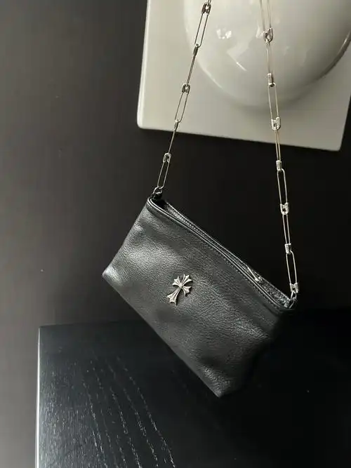 01别针链条 黑暗风满满#克罗心包#克罗心