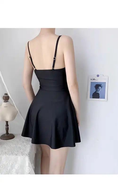 连体泳衣女2024年新款仙气保守显瘦遮肚海边长袖遮肉