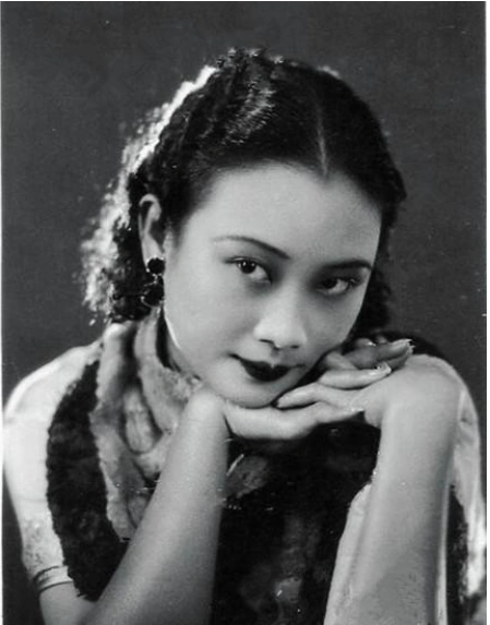 作为民国美人,因为3个原因,容貌出众的陆小曼,照片反而不出彩