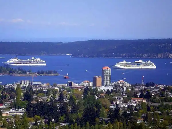 这次去温哥华岛第二大城市纳奈莫, 主要是探访红色通缉令上的一名