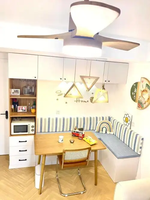 小户型装修餐厅卡座yyds