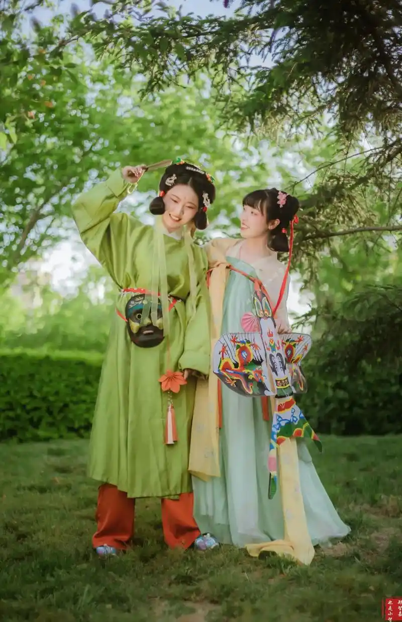 汉服闺蜜写真.我拍了那么多闺蜜写真,最喜欢哪一组呢? #汉服 - 抖音