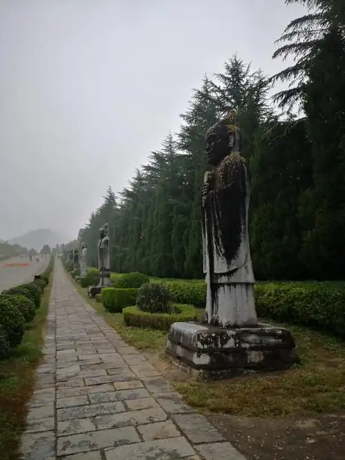 寻找有故事的地方一一法门寺乾陵泾渭分明