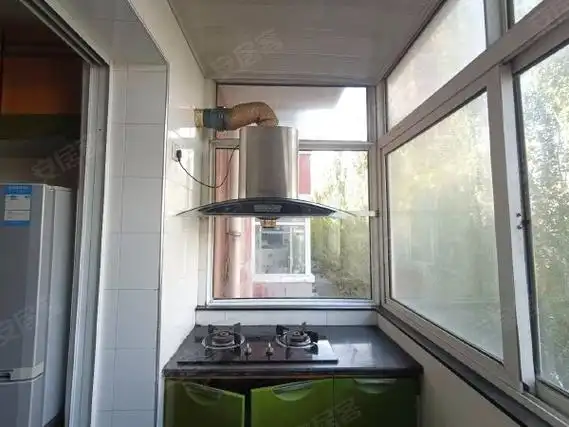 沈阳于洪于洪广场明颂华庭双地铁简单装修两室于洪广场商圈华润万家