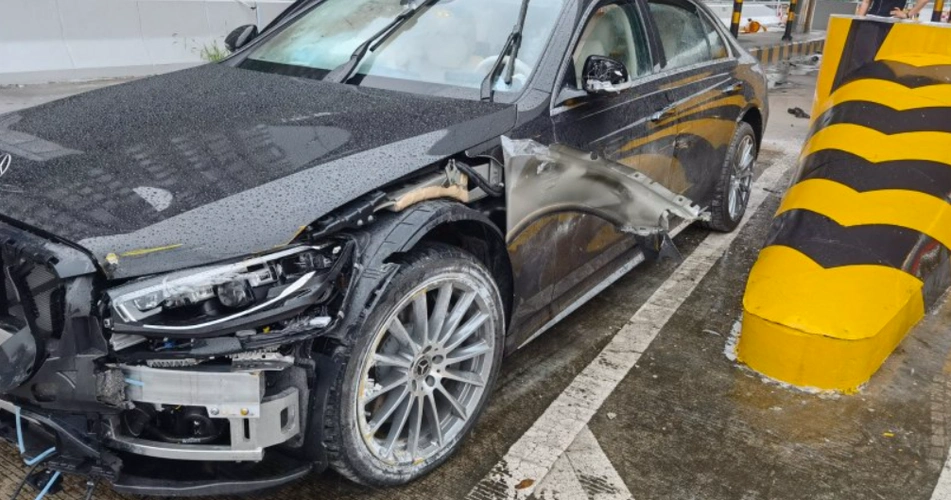 过度依赖辅助驾驶全新奔驰s级国内首撞