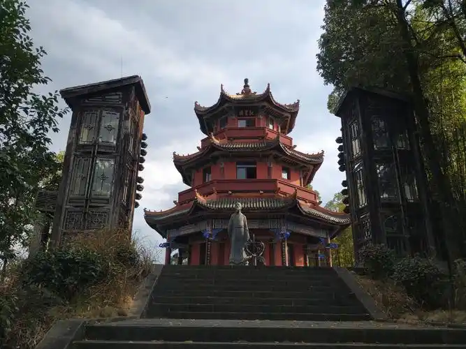 阆中锦屏山风景区适合朋友出游旅游吗,锦屏山风景区朋友出游景点推荐