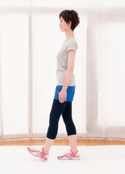 哪几种是错误的走路姿势