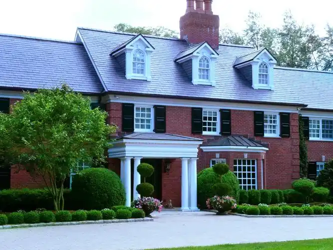 美式风格别墅红砖外墙简洁设计装修