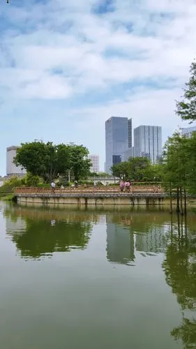 1 广州文化公园新景象 ,2凤凰湖美景