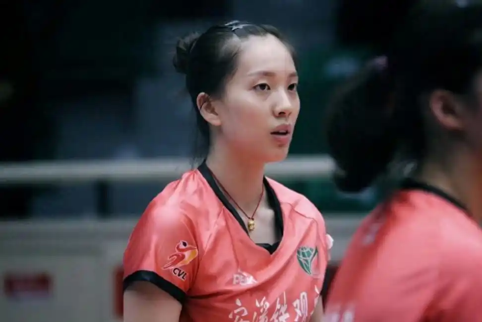 女排队员郑益昕,12年赚了多少钱?郑益昕绯闻男友是谁?