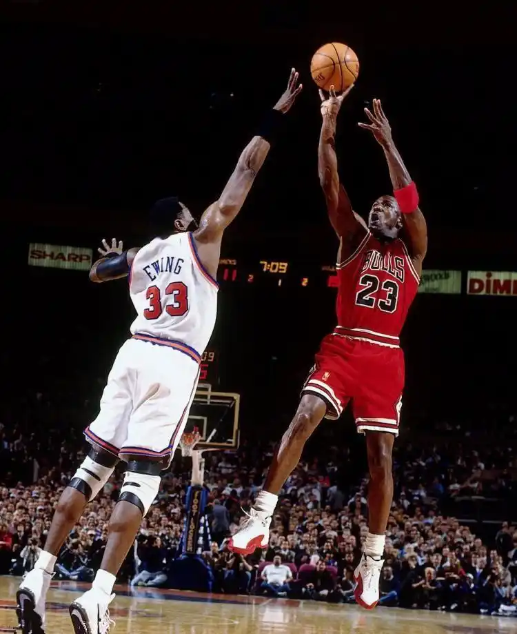 乔丹十大经典跳投瞬间