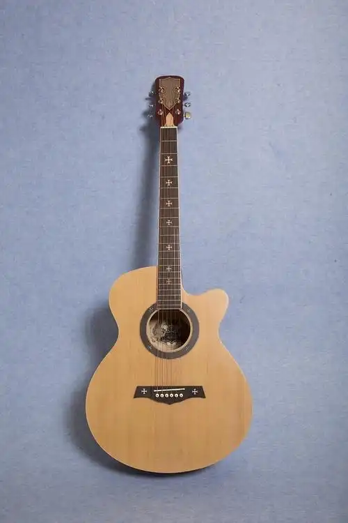 让你感受法国摇滚音乐十字军吉他