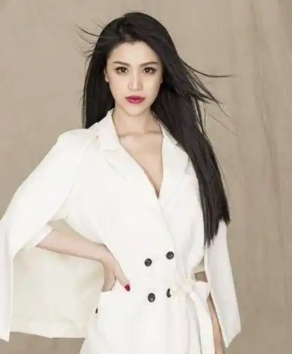 刘翔前妻葛天晒时尚照!