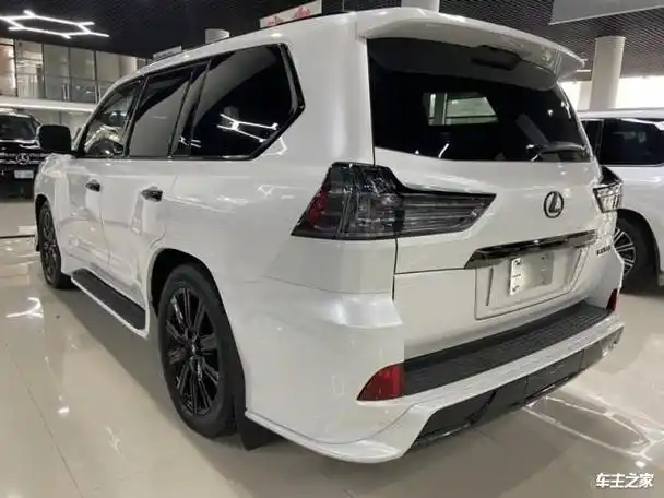 21款雷克萨斯lx570大嘴格栅豪华内饰搭载57升v8发动机