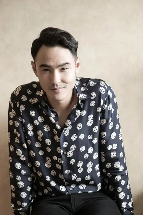 专访阮经天:因杨幂才接《扶摇》 被她撩会有感觉