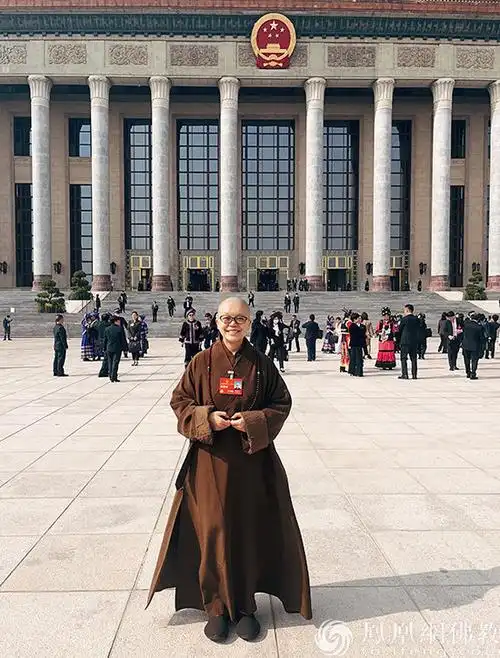 全国人大代表养立法师加强内地与港澳中医药全产业链协同合作