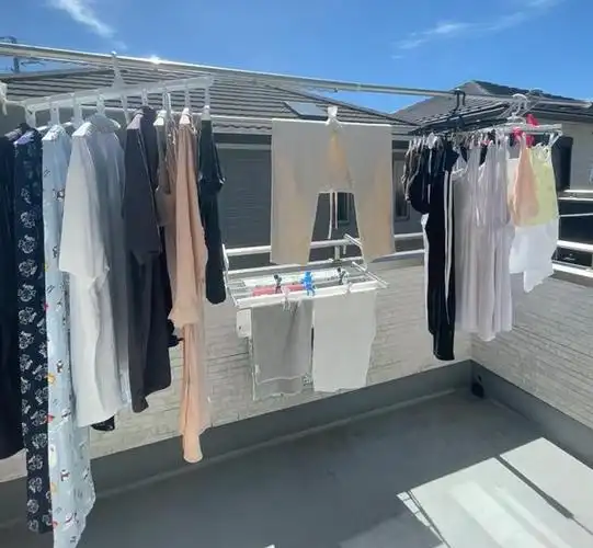 衣服这样晾晒等于白晒很多人不了解还在坚持错误方法