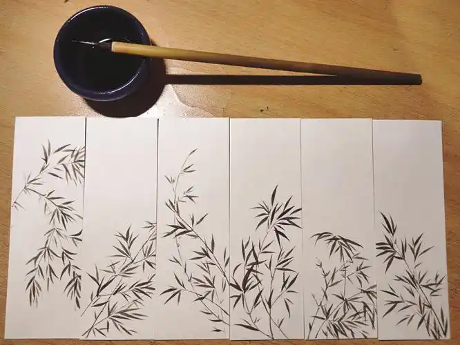 夜深知雪重,时闻折竹声.