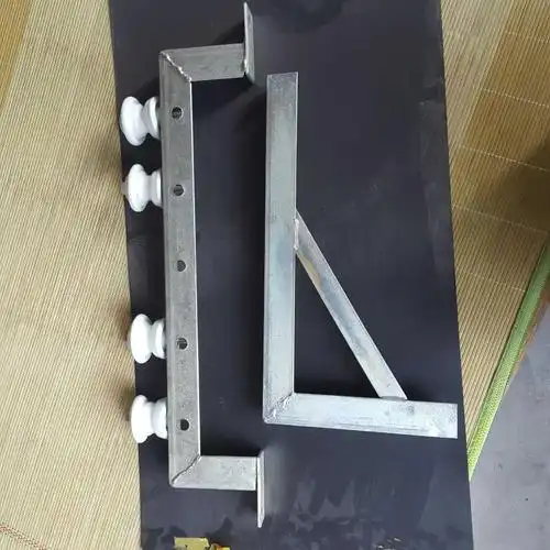 电力支架三角铁隔板托架三角支架电线杆外墙通电走线瓷瓶瓷壶支架2001