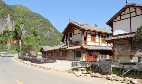 案例标签: 空间设计 商业空间设计 服务细目: 项目简介: 川东北民居