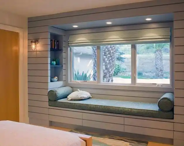 现代欧式别墅型电视墙背景装修效果图