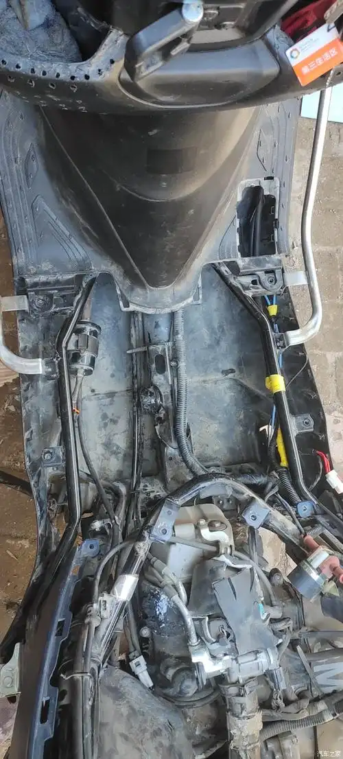 【图】铃木uu125加装副油箱,不占马桶空间不改变外观_摩托车论坛_汽车