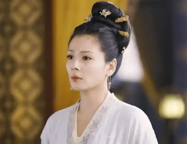 北宋皇后刘娥不能生育将一尼姑献给皇帝不料生出一千古明君