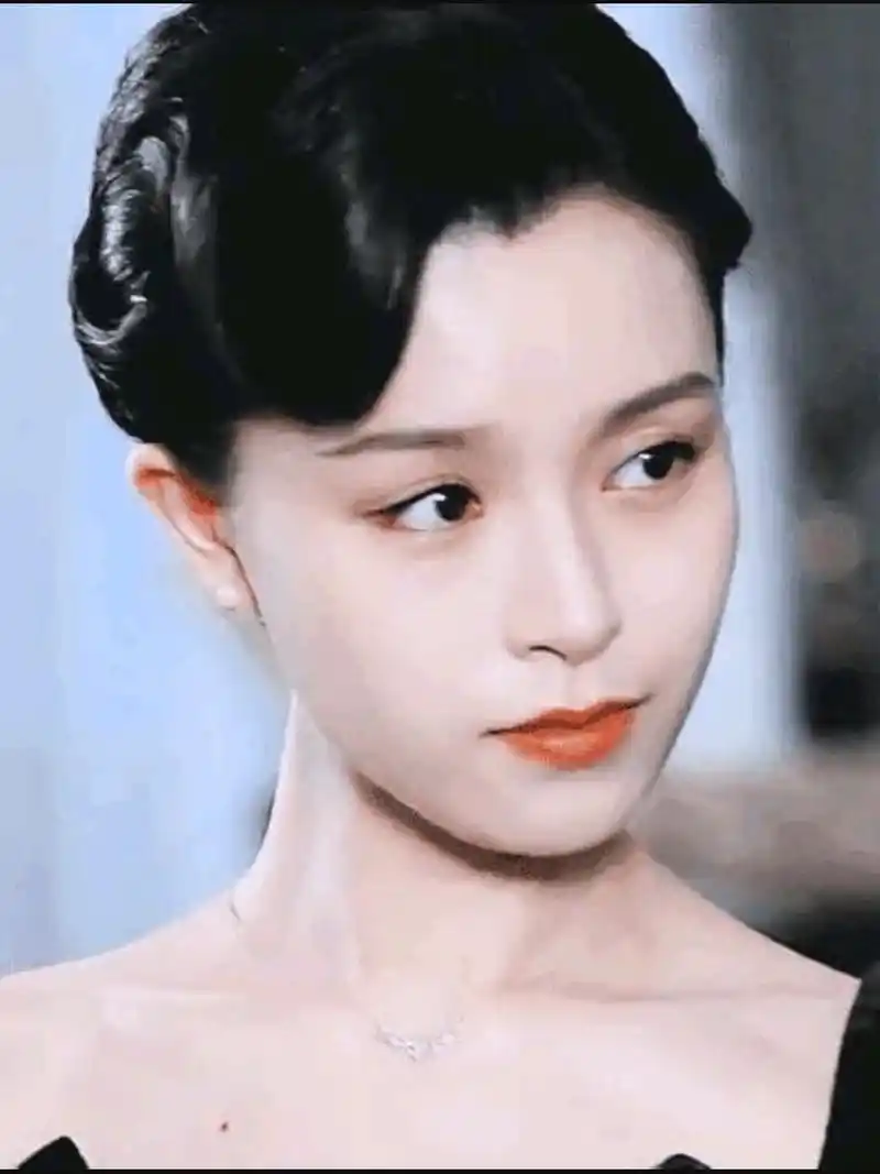 唐人街探案3中的文咏珊 刚看完唐探3,真的有被文咏珊惊艳到!