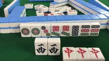 麻将混一色碰碰胡什么也不能阻挡小伙想胡的心