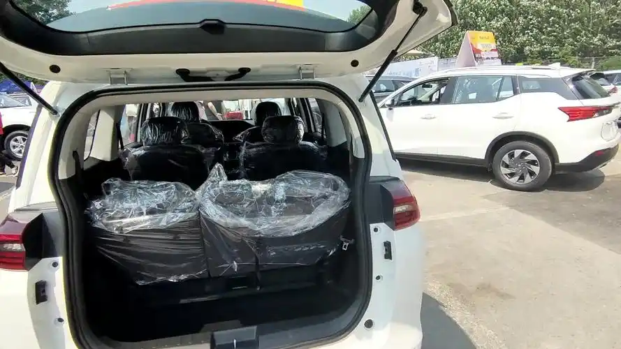 广汽gm6后排隐藏座椅家用商用都行当床车需改座椅和底盘略低