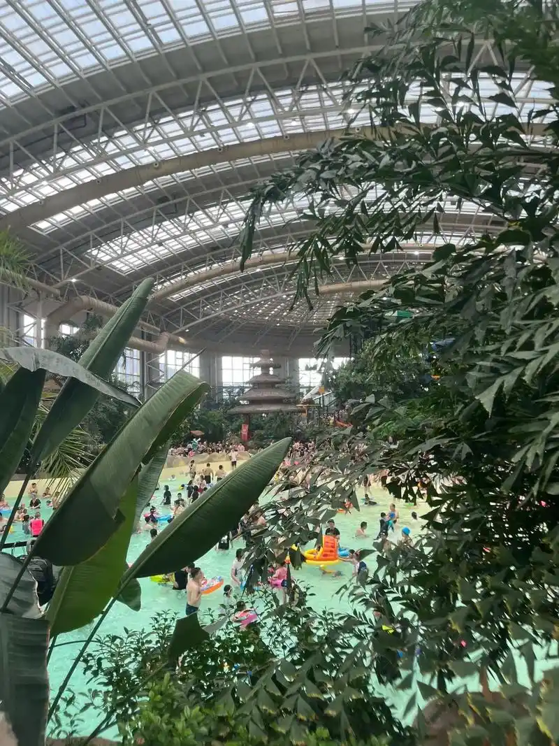 打卡莫干山开元森泊水乐园.两天一晚的行程,周六去周日回,总体 - 抖音