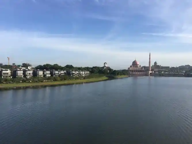 马来西亚雪兰莪皇家山 瓜拉雪兰莪自然公园生态一日游【萤火虫 银叶猴