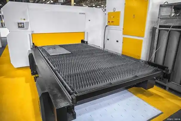 切割钢板的激光切割机一般多少钱?怎么选才能在加工时节省成本?