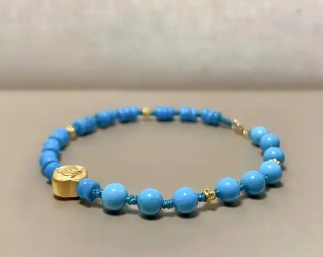 睡美人绿松石,夏季最不可抗拒的宝石.