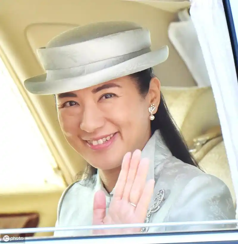 日本皇太子德仁,太子妃雅子和女儿公主爱子.(图片来自 ic photo)