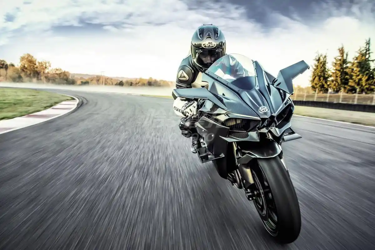 陆地飞行兽川崎h2r:谁比我快?