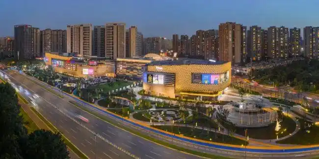 详解世茂广场探寻区域型商业的独特发展模式