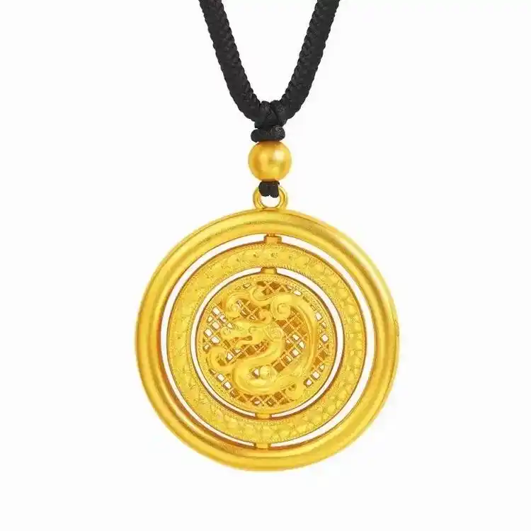 龙鳞凤羽龙凤同心  周六福时来运转古法吊坠 这是一款可以转动 - 抖音