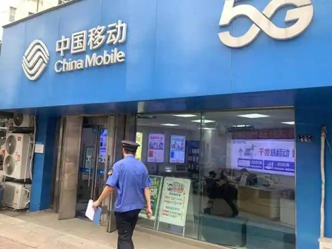 规范户外广告 提升市容面貌"颜值"