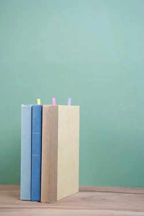 正面,桌子,静物,书籍,阴影,蓝色背景,反射,影子,书签,书桌,课桌,书本