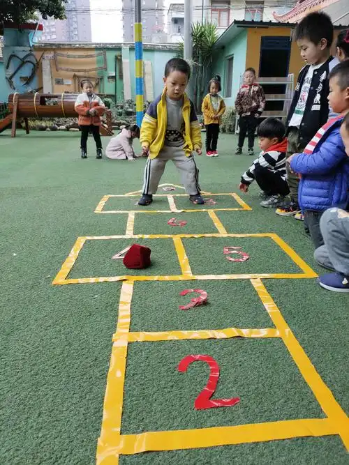 游戏——跳房子 - 美篇