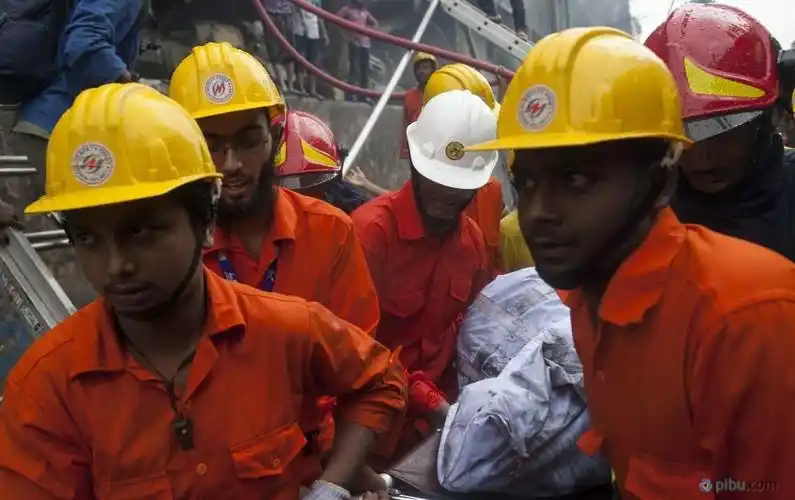 孟加拉国一服装厂发生爆炸 目前伤亡人数已上升至31人