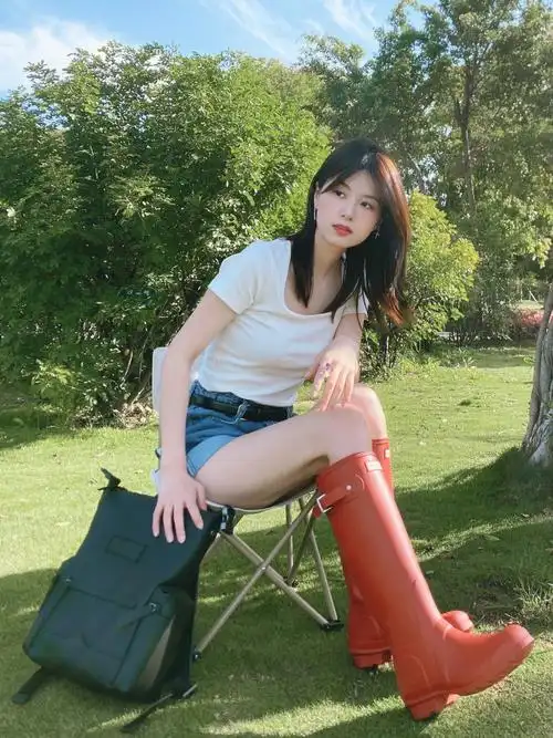 好喜欢我的红色雨靴