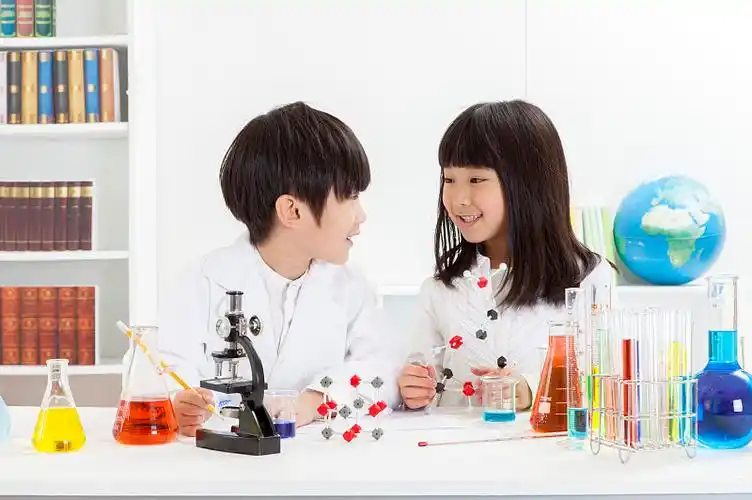 科学实验儿童图片素材