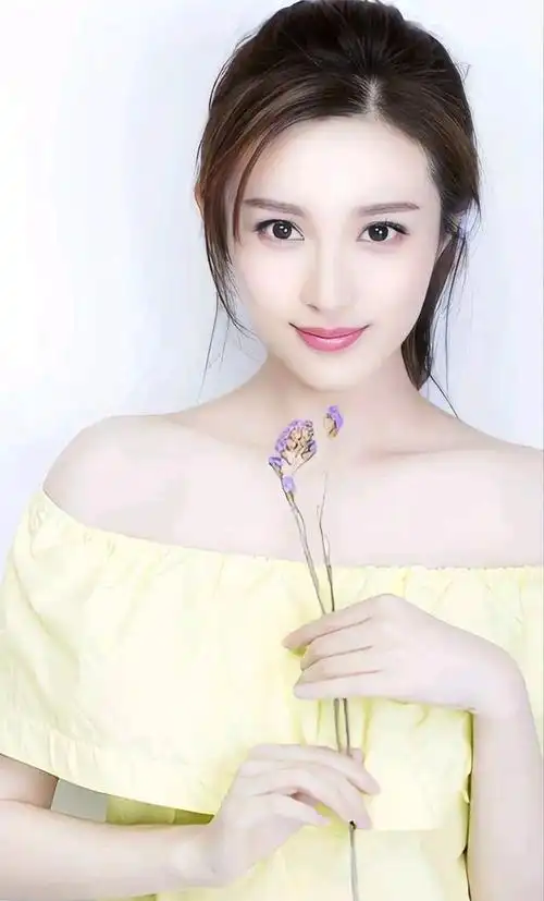 邬靖靖高清写真美图,美若天仙,令人心动